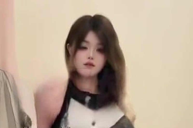 抖音 森田餐饮店老板娘 纯母狗姿态自录 露脸调教现场曝光
