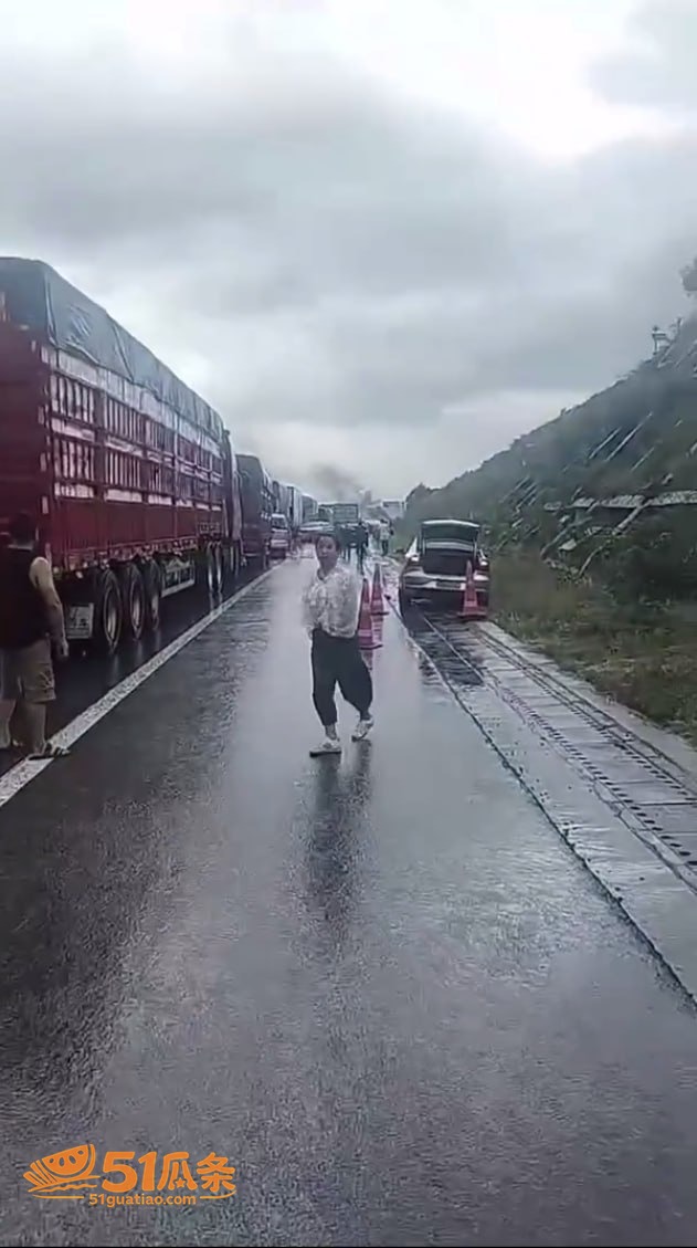 小米汽车 云南高速车相关图片2