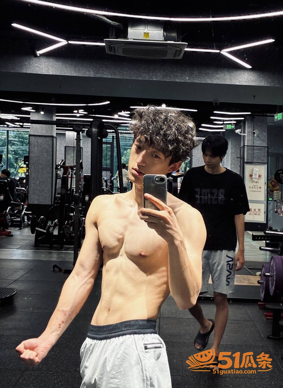 性感网红 闫清源 猛相关图片6