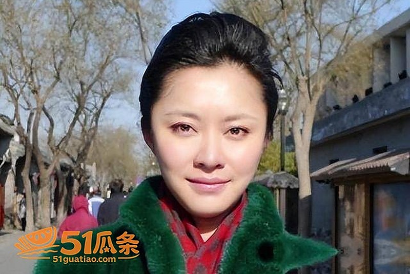 央视前主持人刘芳菲 性贿赂传闻曝光48岁利用身体上位