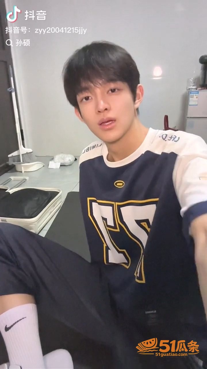 孙硕 身份被扒 竟是相关图片7
