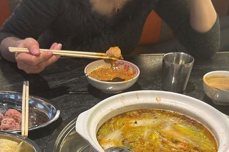 小王子约炮介绍姐姐 喝酒后同房录像