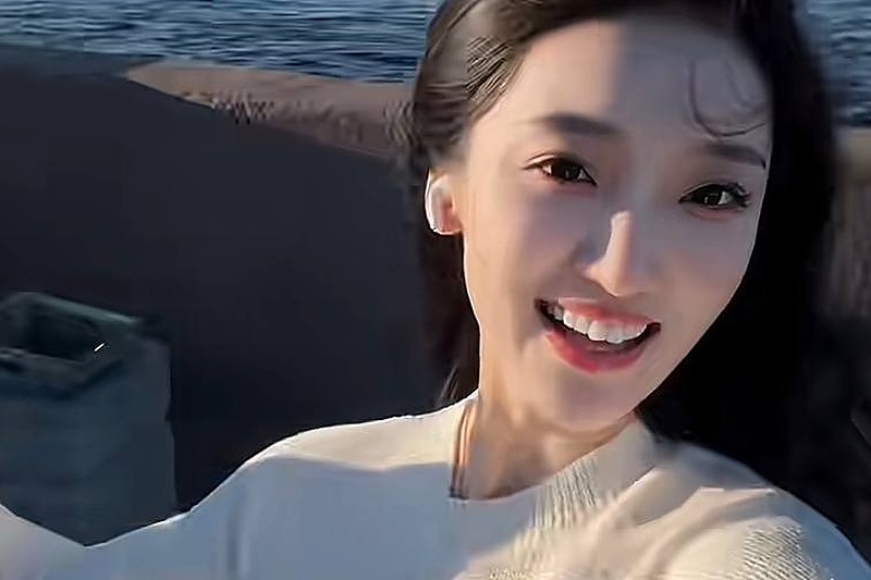 田栩宁 前女友直播撕出轨隐瞒孩子 后发素颜私照反杀