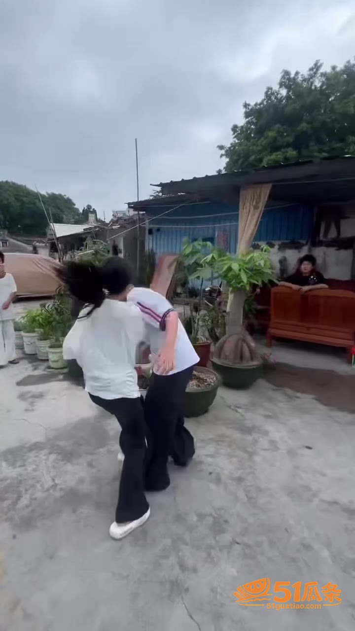精神小妹 普宁中学围相关图片4