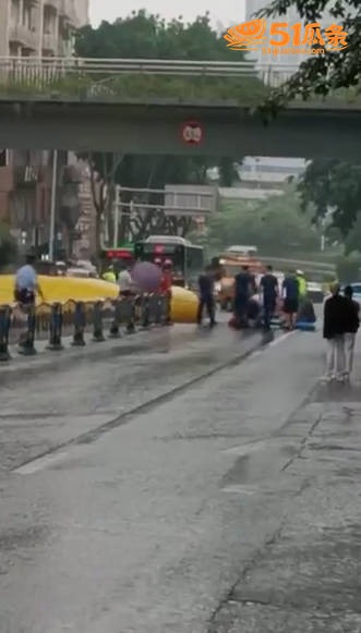 泸州跳桥男子 刻意避相关图片3