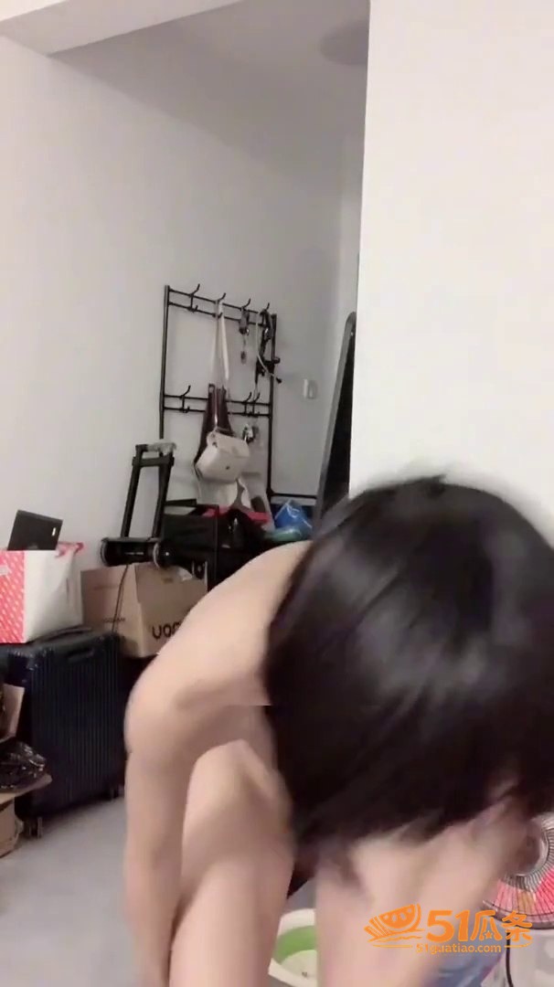 谷鲤里 知性眼镜娘全相关图片5