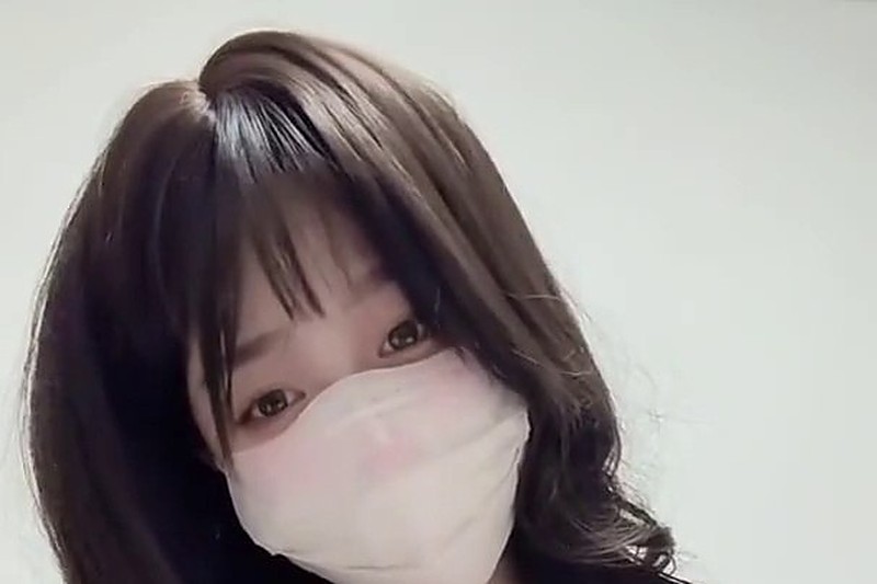抖音24万粉丝网红 月岛星奈 定制裸舞楼梯间自慰细节曝光