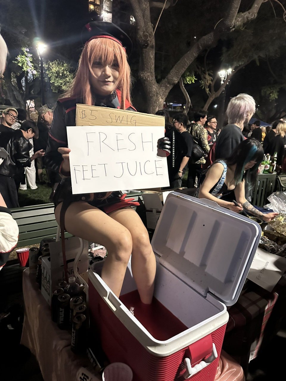 美国女Coser售卖相关图片5