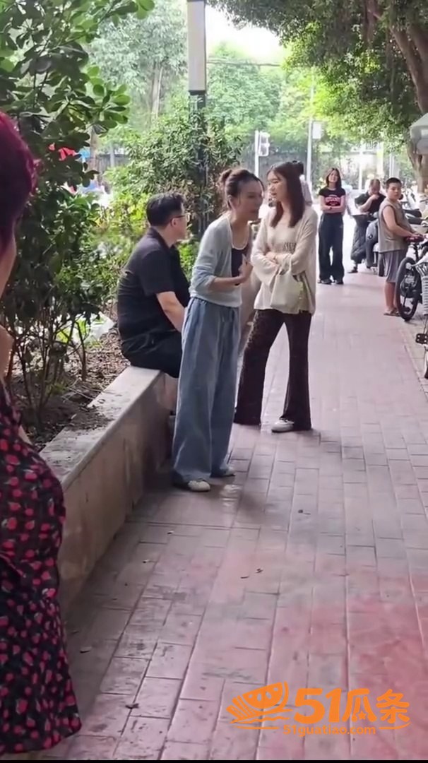 成都建业路男子出轨同相关图片2