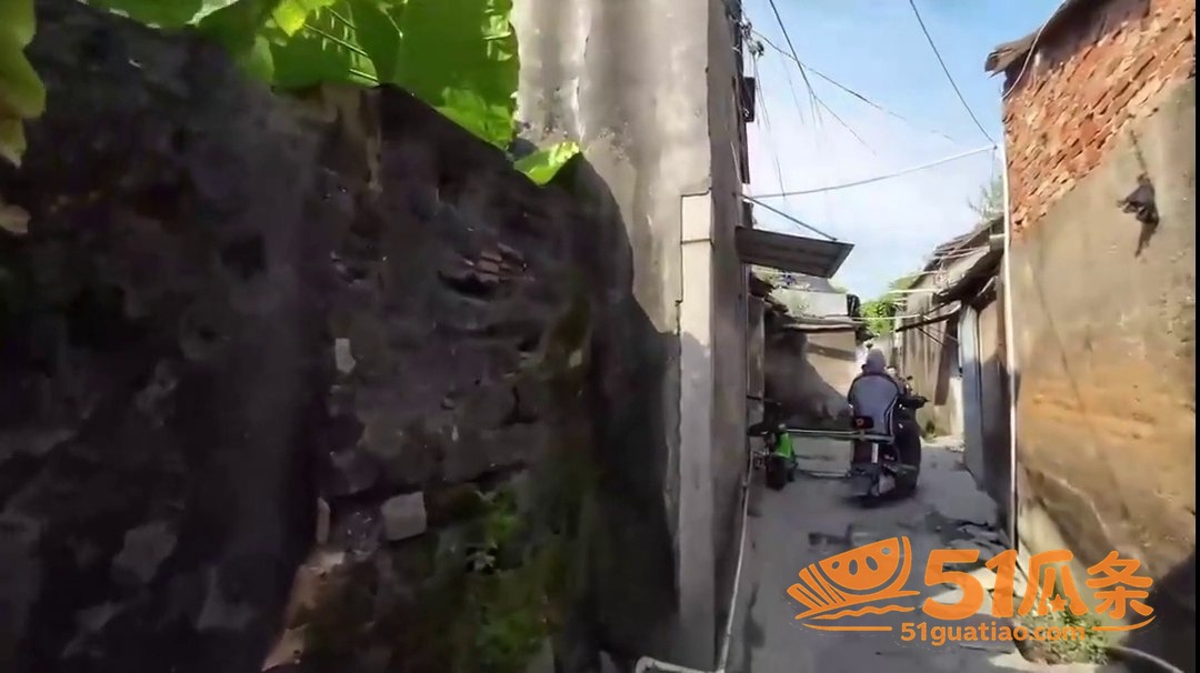扫街小姐姐 潜伏破旧相关图片4