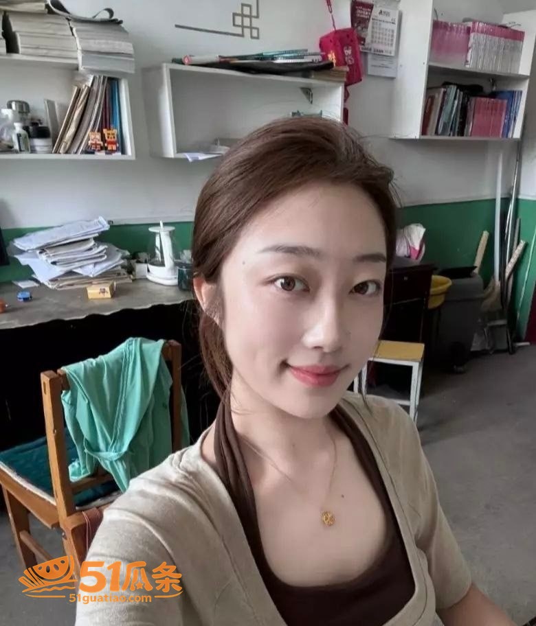 尹梦琪 护理学院眼镜相关图片2