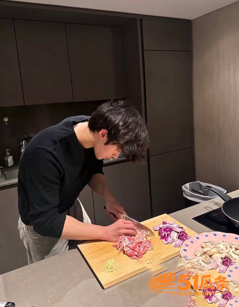 JASON吴 假扮京相关图片31