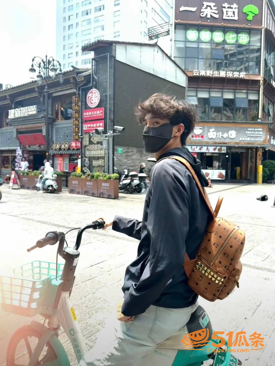不吃汉堡 立单身人设相关图片19