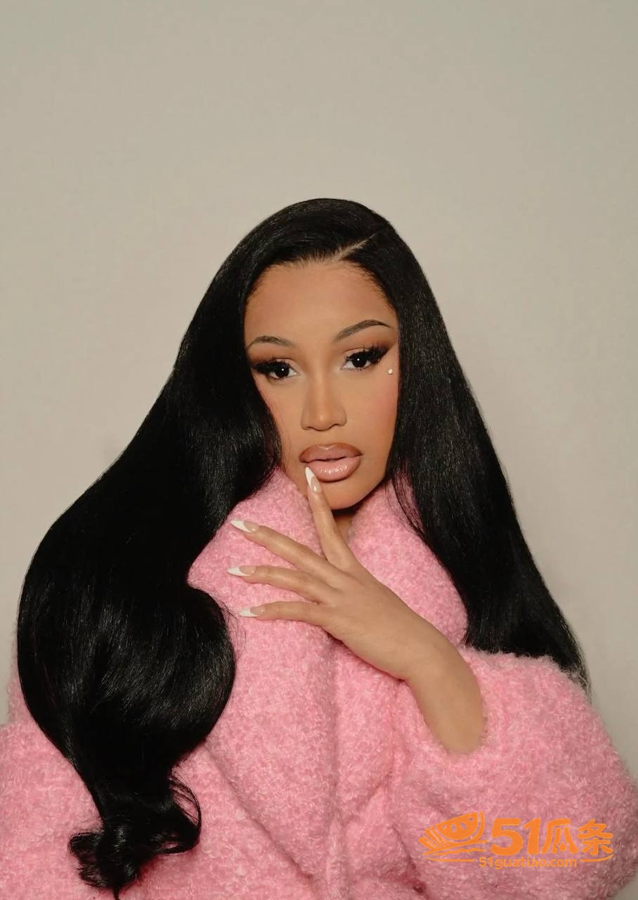 Cardi B 巴黎相关图片24